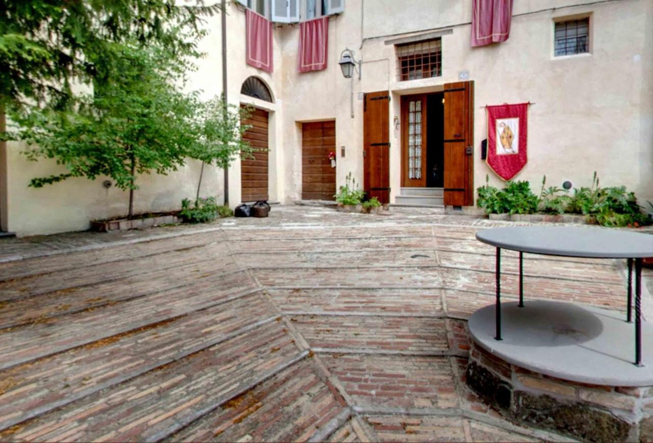 Vescovado 7 Apartment Gubbio Luaran gambar